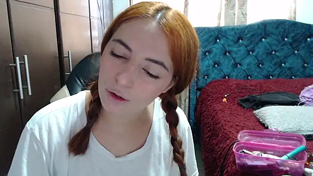 Kate lorens9 online show from September 12, 2025, 12:16 pm