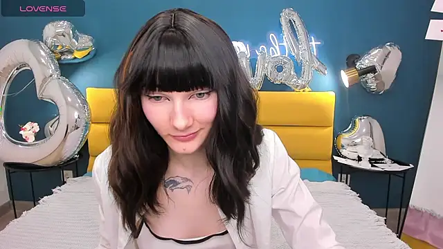 Lili flowerr online show from February 11, 2025, 2:14 am