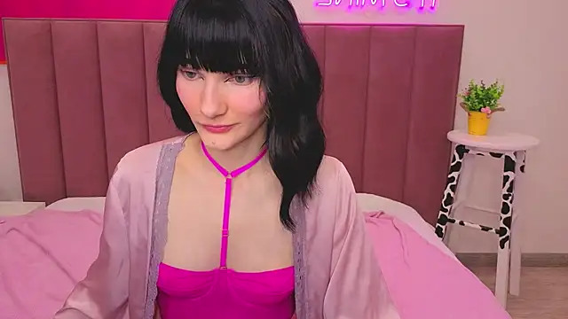 Lili flowerr online show from April 16, 2026, 10:05 am