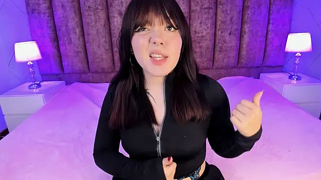 Snapshot of Fluffy_Bubble21 chatting on March 20, 2025, 10:21 am Fluffy Bubble21 online show from March 20, 2025, 10:21 am