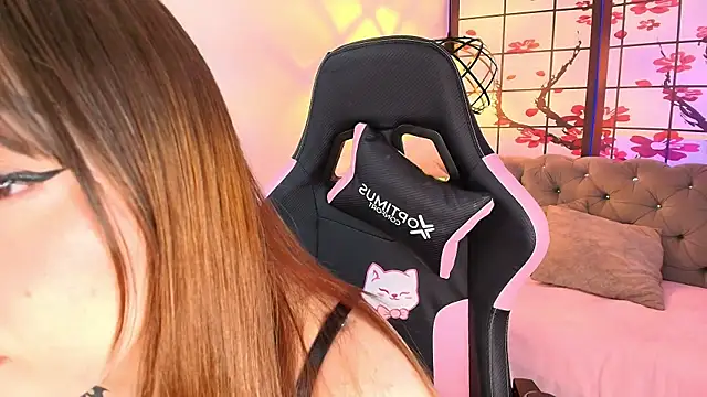 Snapshot of Fluffy_Bubble21 chatting on January 8, 2026, 4:15 am Fluffy Bubble21 online show from January 8, 2026, 4:15 am