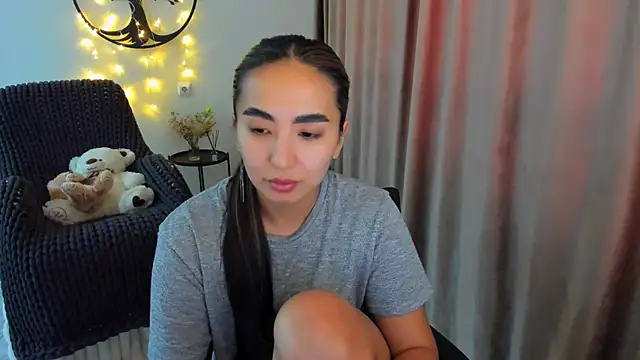 worldofkim online show from February 26, 2026, 5:17 am