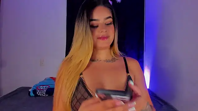 AmyStevenss online show from October 21, 2025, 10:54 pm