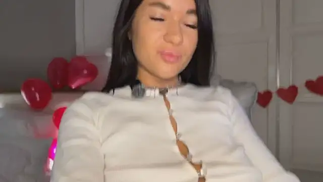 UrLillShy online show from February 7, 2026, 1:09 am