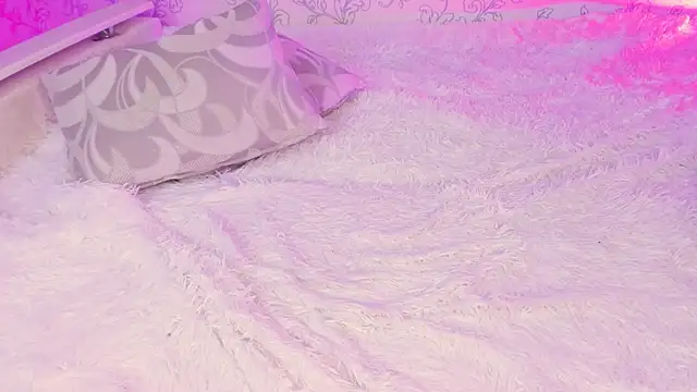 Snapshot of milky_waybaby chatting on December 20, 2024, 8:49 am milky waybaby online show from December 20, 2024, 8:49 am