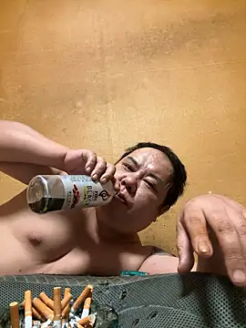 punk0805 online show from October 5, 2025, 11:19 am