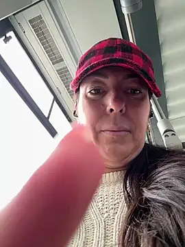 eveangelll online show from March 22, 2026, 6:50 am