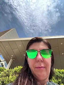 eveangelll online show from April 17, 2026, 8:06 am