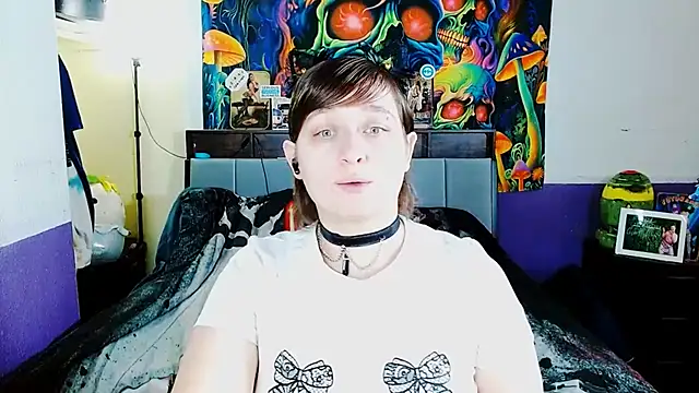 Snapshot of Chloenightmare chatting on April 23, 2026, 6:10 pm Chloenightmare online show from April 23, 2026, 6:10 pm