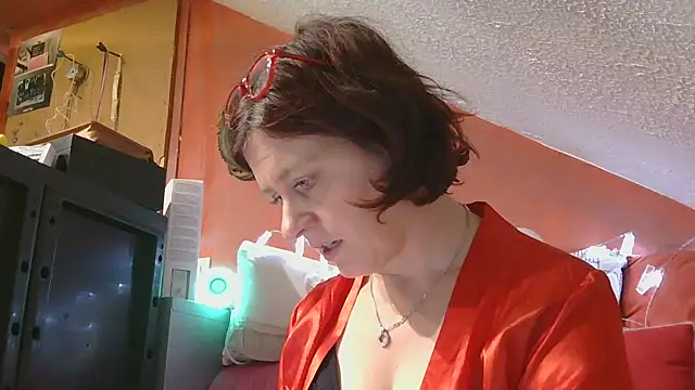 lanax online show from November 4, 2025, 1:21 pm