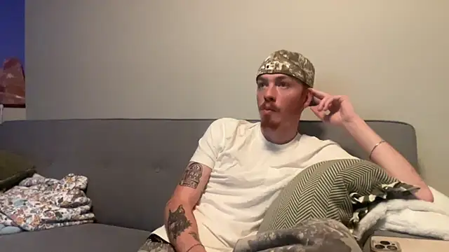 Snapshot of younghungginger chatting on November 30, 2025, 12:25 am younghungginger online show from November 30, 2025, 12:25 am