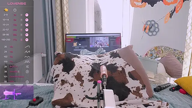 Meukotis online show from November 3, 2025, 7:31 am