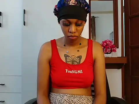 queencydoll online show from December 19, 2025, 9:38 am