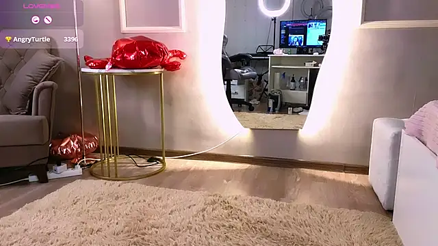 Britney Lynch online show from February 11, 2025, 3:08 am