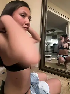 Snapshot of babyboo_xx chatting on February 19, 2025, 6:55 am babyboo xx online show from February 19, 2025, 6:55 am