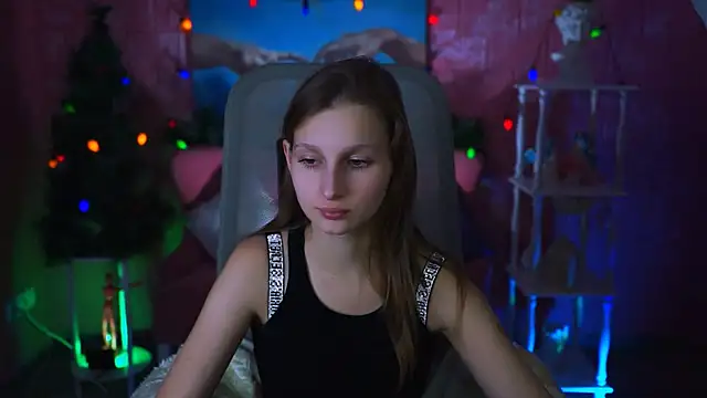 EllaHorton online show from January 10, 2025, 12:47 pm