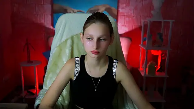 EllaHorton online show from January 27, 2025, 9:44 am