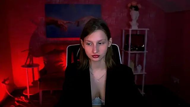 EllaHorton online show from April 14, 2026, 5:52 pm