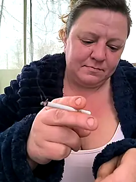 jusichka online show from April 21, 2026, 4:01 pm