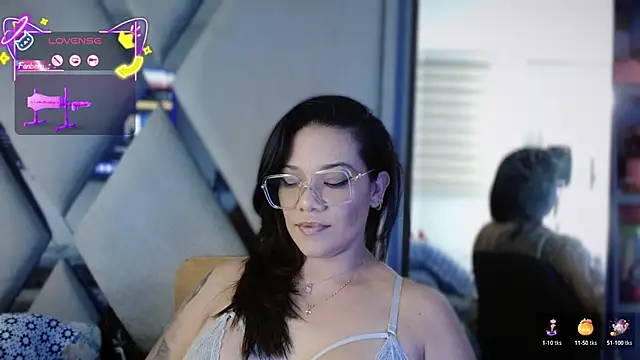 paula daniela1 online show from October 27, 2025, 9:30 pm