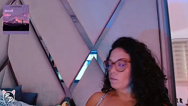 paula daniela1 online show from June 20, 2026, 10:01 pm