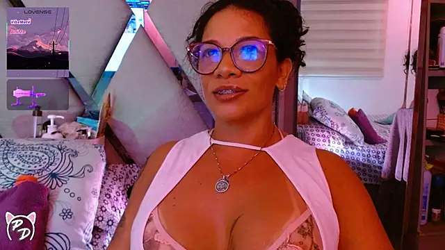 paula daniela1 online show from July 19, 2026, 10:24 pm