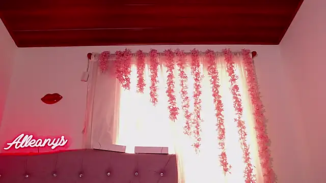 Alleanys Cristal online show from September 24, 2025, 2:31 pm