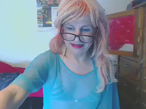 LorenJade online show from December 4, 2024, 7:28 am