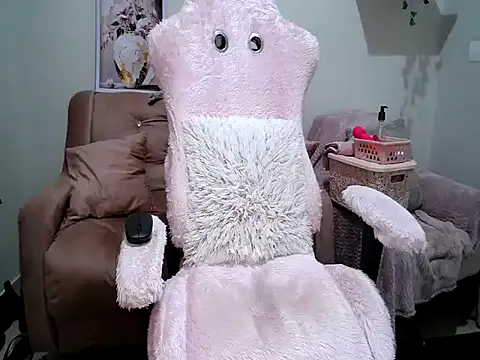 Irresistible24 online show from September 21, 2025, 11:23 am