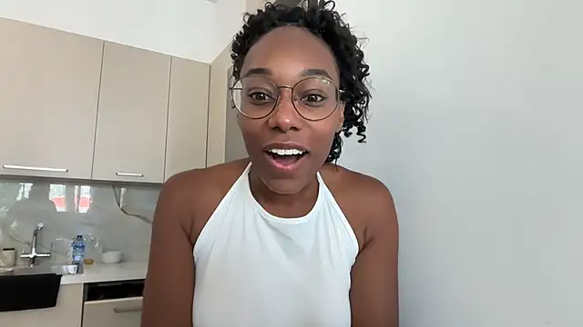 Snapshot of smileybabe chatting on July 12, 2026, 8:49 am smileybabe online show from July 12, 2026, 8:49 am