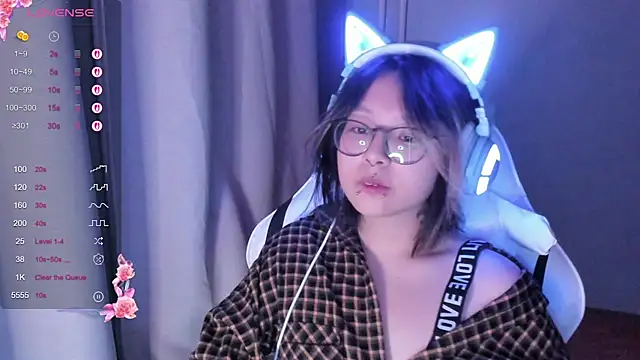 maydaykimmy online show from November 1, 2025, 8:55 pm