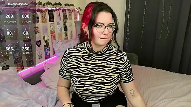 Snapshot of ss-katekisa-ss chatting on February 26, 2025, 2:25 pm ss-katekisa-ss online show from February 26, 2025, 2:25 pm