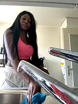 SUUKAM online show from September 13, 2025, 9:20 am