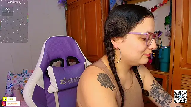 eva rosse69 online show from March 6, 2026, 12:12 pm