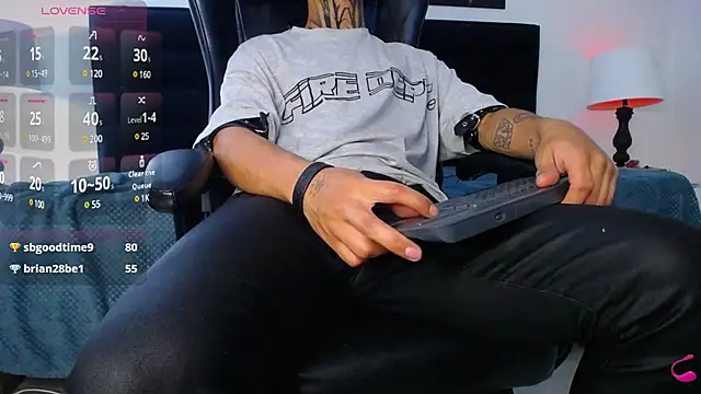 JuanCamiilo 66 online show from February 12, 2025, 9:54 pm