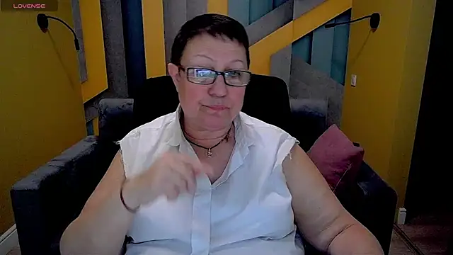 BarbaraTurners online show from March 18, 2025, 12:38 am