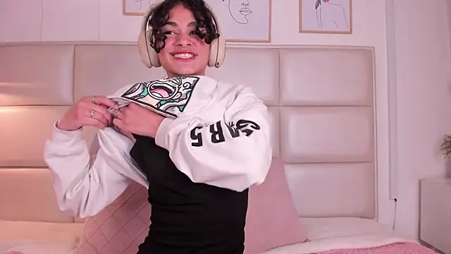 ZukyXYakihiro89 online show from December 6, 2024, 7:56 pm