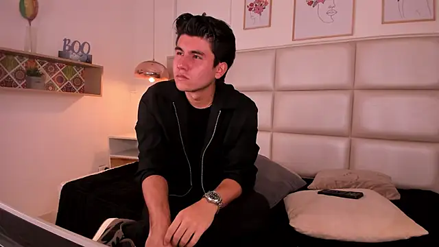 ZukyXYakihiro89 online show from January 31, 2025, 8:01 pm