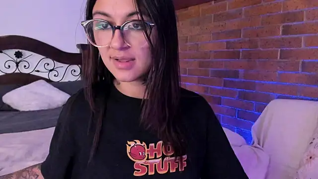 noemi foxxx online show from February 11, 2025, 3:51 pm