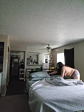 Snapshot of honeeyyy_pot chatting on February 7, 2026, 9:40 pm honeeyyy pot online show from February 7, 2026, 9:40 pm