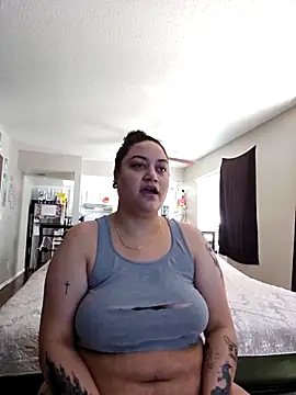 Snapshot of honeeyyy_pot chatting on February 14, 2026, 9:22 pm honeeyyy pot online show from February 14, 2026, 9:22 pm