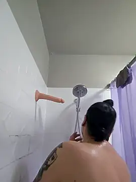 Snapshot of honeeyyy_pot chatting on February 20, 2026, 5:48 am honeeyyy pot online show from February 20, 2026, 5:48 am