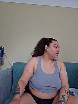 Snapshot of honeeyyy_pot chatting on March 15, 2026, 8:37 pm honeeyyy pot online show from March 15, 2026, 8:37 pm