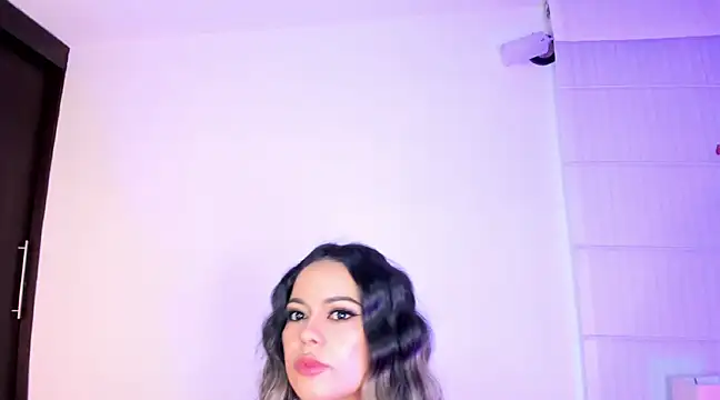 summer holiday online show from December 17, 2024, 4:34 am