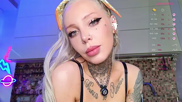 Snapshot of 2badforyou chatting on November 26, 2025, 11:33 am 2badforyou online show from November 26, 2025, 11:33 am