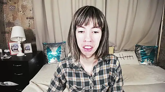 Snapshot of Unusual_G chatting on November 28, 2025, 6:16 am Unusual G online show from November 28, 2025, 6:16 am