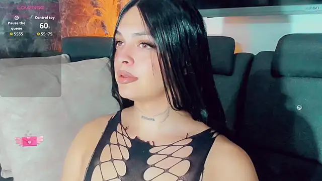Snapshot of Emmaa_Saenz_ chatting on May 30, 2026, 10:40 pm Emmaa Saenz online show from May 30, 2026, 10:40 pm
