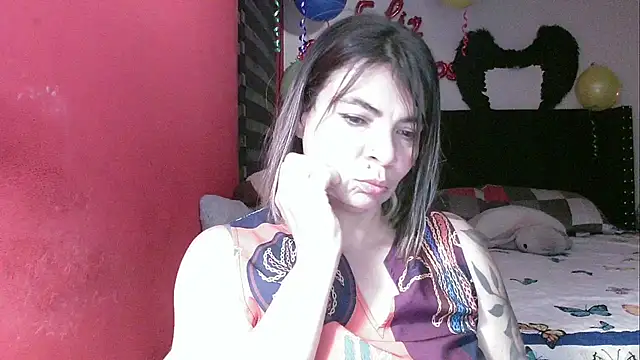 charlotedoll online show from April 21, 2026, 12:45 am