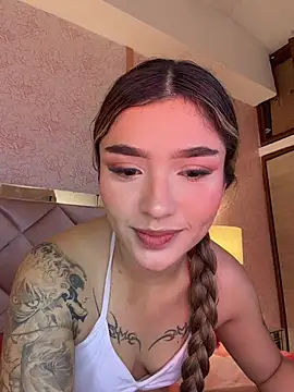 Snapshot of Arianavillada chatting on July 9, 2026, 3:32 am Arianavillada online show from July 9, 2026, 3:32 am
