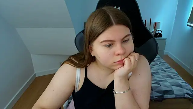 Snapshot of AbbyPleasure chatting on June 4, 2026, 9:26 am AbbyPleasure online show from June 4, 2026, 9:26 am